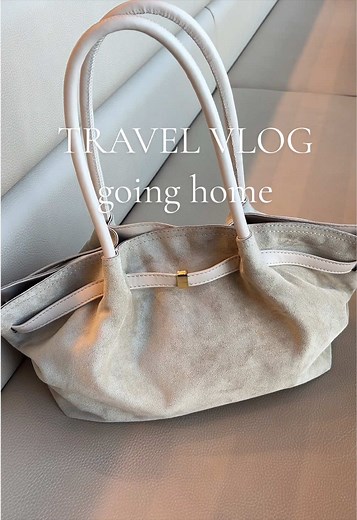 MERG ACASA IN RO🥹i missed it #madalinaakenson #stewardess #home TikTok