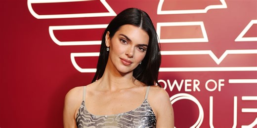 Kendall Jenner Rewears Cindy Crawford's Mesmerizing Optical Illusion Dress 27 Years Later