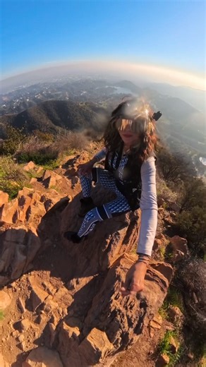 #estilodevidalmb The Wisdom Tree hiking trail located in Burbank, Ca.