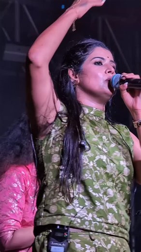 Bengali girls hairy armpit 🫦👅💦 | @desi_armpits_heaven @armpits_are_heaven @beaut3_armpt @beaut2_armpt | Instagram