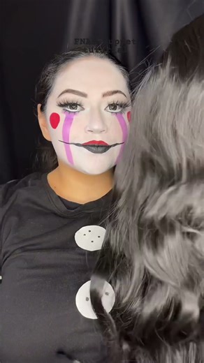 Easiest FNAF puppet tutorial 🍕🖤🤍 #fnaf #fnafcosplay #cosplaytutorial