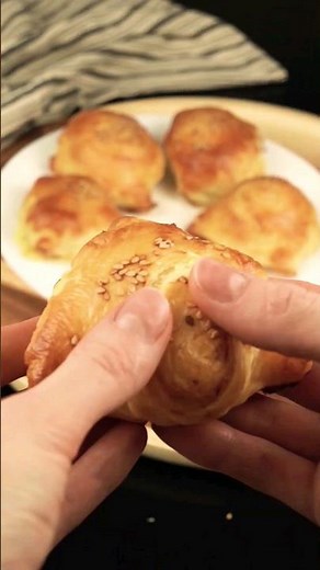 🧀 Delicious Cheese Puff Pastry: Easy Recipe for Irresistible Cheese Puffs! 🧀😋