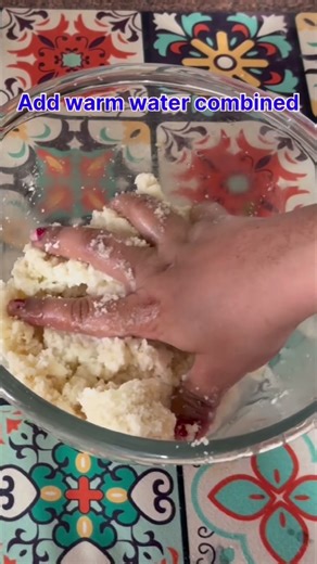 Suji Ke Golgappe..🤤 #golgappe #sujirecipe #yummmmy #tastyrecipes #chaatlover