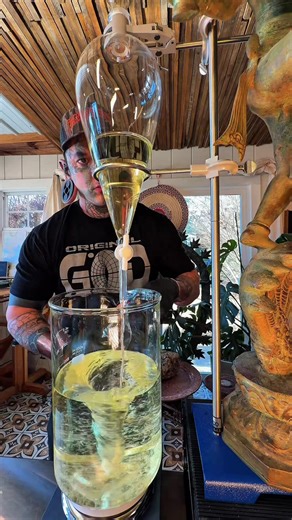 Deep in oil fractioning today. After the distillation ends the work keeps going. Separating heads hearts and tails is about clarity and intention. Each fraction carries a different expression of the tree and if you rush this step you lose the structure of the oil. Letting it rest then slowly bringing it back together shapes the final character. This is not just about scent. It is about integrity. Every other part matters because this is where the oil finds its balance. #SmokeWalkers #frankincens