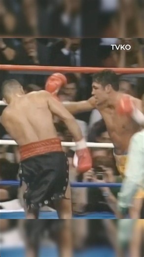 On this day, Oscar De La Hoya and Hector Camacho shared the ring in a clash between two icons.🌟