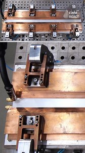 Entdeckt die Zukunft des Schweißens mit EWM React! ✨🔧 In unserem neuesten Video zeigen wir euch, wie der innovative Schweißprozess EWM React funktioniert und welche Vorteile er bietet! ✅ Dünnblechverarbeitung: Mit EWM React könnt ihr auch dünne Materialien problemlos schweißen, ohne sie zu beschädigen. ✅ Kaum Verzug: Dank der präzisen Technologie minimiert ihr den Verzug und erzielt perfekte Ergebnisse. ✅ Nahezu spritzerfrei: Freut euch über einen sauberen Arbeitsbereich – unser Prozess reduzie