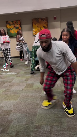 I thump and I surf😅😂😂🤣 | Dee Cheerlebridee Perkins