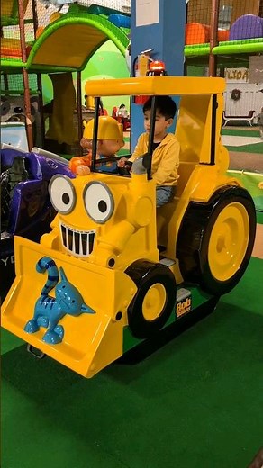 Riding Scoop, the backhoe loader from Bob The Builder