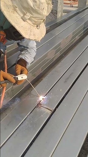 เชื่อมต่อเหล็กตัวซีกัลวาไนซ์ใช้ไฟ60A #ช่างเชื่อม #welding #ช่างโครงหลังคา #หัดเชื่อม #welder