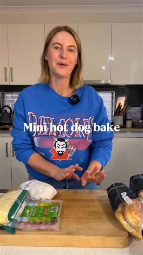 Sharing an oldie but a goodie! Perfect for the footy this weekend @afl 🙌🏼 Mini hot dog bake recipe Ingredients: 12 mini hot dog buns (I used brioche ones) 6 hot dogs cut in half or 12 mini ones 1.5 cups shredded cheese Handful diced bacon Tomato sauce BBQ sauce What to do: 1. Preheat the oven to 180 degrees celsius. 2. If the buns aren’t pre cut - slice them down the side. 3. Place buns into baking dish cut side up. 4. Place a hotdog into each bun. I then poured a small amount of bbq sauce ont