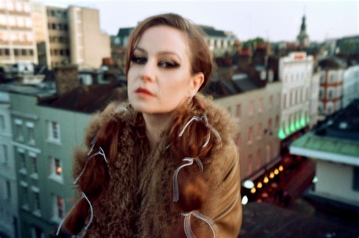 Biig Piig unveils new single, "4AM"