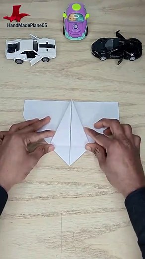 Aeroplane Kaise Banate Hain: Paper Plane Crafting Guide