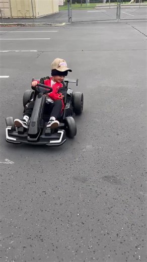 Jetson electric go kart from Sam’s 😂 🛵🏍️ #hayhay #mcqueen