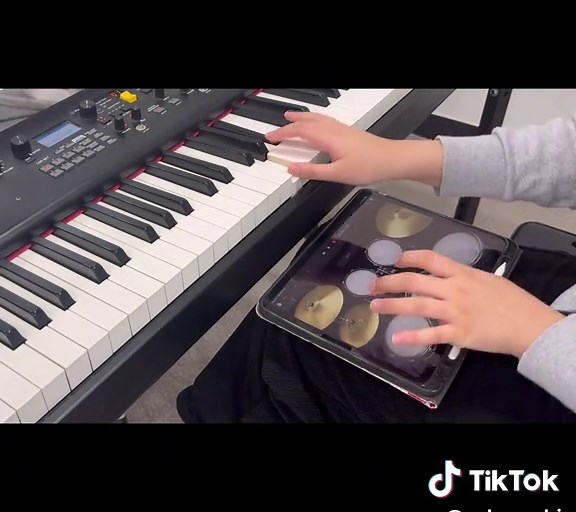 Just The Two Of Us Piano Cover Performance