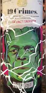 💚🍷🖤🍷💚 And check out the fun talking label videos~so cool 💚🖤 19 Crimes 19 crimes Halloween Collection 🖤🍷💚 I got mine at Target~ Both are very good! SpOoKy Fun! 🖤🍷💚🍷🖤 | Holiday Baubles