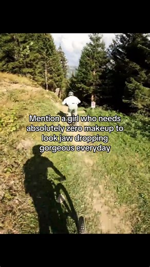 Naturally Beautiful: No-Makeup Daily Looks for Women