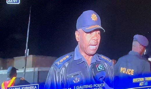 #CountryDuty Here’s General Mthombeni earlier on #MazwiKhubeka return Mazwi is currently being interviewed at the Vosloorus Police Station