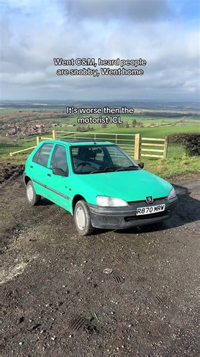 Understanding Snobbery in Motorist Conversations