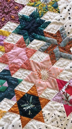 4 comments | Think the Starfall stars are too big (Or small)?? Easy, change your print scale! As long as you print all your templates to a consistent scale you can print them out to your own perfect size. It’s all up to personal preference and what suits your fabric pull best!! | Cake & Ale | Facebook