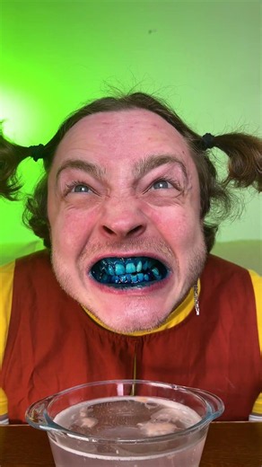 تحدي تبييض الأسنان: من سيضحك أكثر؟ 😂🦷
