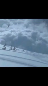 . Avalanche hits snowmobilers in UT . Luckily no one was injured, but a lot of fear. 🔵 ✅ SAVE VIDEO 🔲 📲 😉👍 🔵 Write your comment ✍️💬 🔵 ➡️📲Follow @freeride_extreme 🔵 ➡️💥Thank you 🙏🏻 😉 share our stories to help us 🟡 . . . #snowmobilers #snowmobile #snowboardinggear 🔵 #freerideextreme #snowmobilersunited 🔵 #reels #reelsinstagram | Freeride Extreme