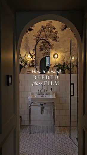 Carla Isolano on Instagram: "How to install REEDED glass film... Mine is from Abode Window films 🪟 It cost me just over £30 and I had enough for my window & cabinet with a little left over. My best advice is make sure your glass is SUPER CLEAN✨ You'll only get air bubbles if there's something underneath the film🫧 Mix washing up liquid with water in a spray bottle, get a sharp blade and something to guide it with then just follow the instructions 👌🏼 I'm SO impresse