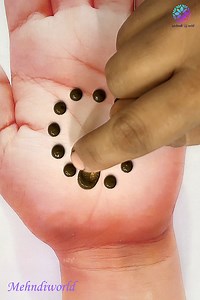 589K views · 2K reactions | #mehndi #mehendi #mehandi #henna #arabic #design #art #artist #creative #creativity #wedding #mehndiworld | Mehndi World | Facebook