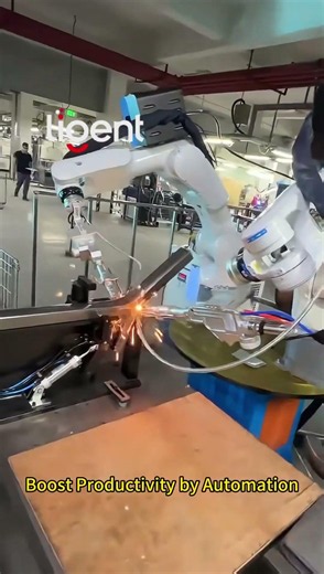 Precision Motion Control in Dual-Robot Welding #welding #robotics #automation #factory #positioner