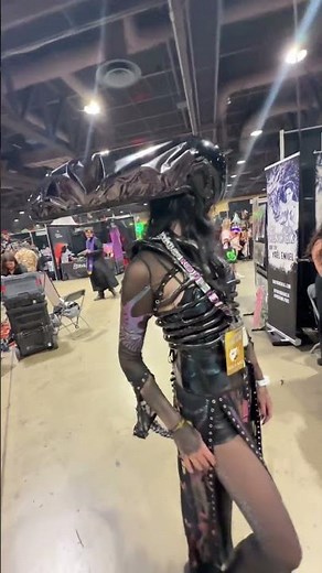 The Alien Queen Has Arrived! Incredible Xenomorph Cosplay