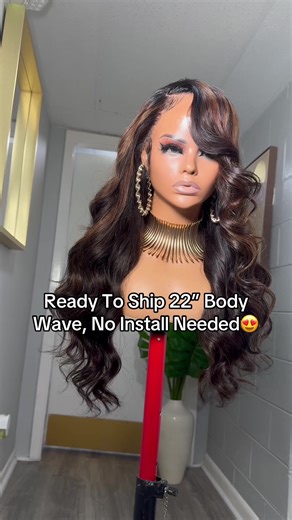 Kimmie is that effortless body wave that stays ready 🫶🏽 She’s 22 inches, pre styled, and the lace is already cut, so it’s no install needed. All she needs is a quick little refresh after unpacking, then you’re out the door looking like it grew right out your scalp 😍✨ 1 Ready to ship (Medium cap) Grab her before she is gone. Click the link in my bio and hit the ready to ship button 💖 #ReadyToShipWig #GluelessFrontal #BodyWaveWig #BrazilianBodyWave #FrontalWig #HumanHairUnit #NoInstallWig #Wig
