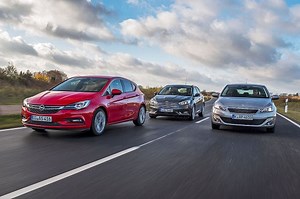 Kompakte im Test: Opel Astra gegen Ford Focus und Peugeot 308 - AUTO BILD