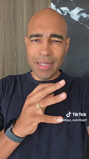 🥥 PAN DULCE SIN AZÚCAR CON HARINA DE COCO Bajo en carbohidratos – Alto en fibra – Sin picos de glucosa ✅ Ingredientes (8 porciones) • 100 g harina de coco • 6 huevos grandes • 60 g mantequilla derretida (o aceite de coco) • 120 ml leche de almendras sin azúcar • 40 g eritritol o monk fruit • 1 cucharadita de vainilla natural • 1 cucharadita de polvo de hornear • 1 pizca de sal • Opcional: 1 cucharadita de canela o ralladura de limón 👨‍🍳 Preparación 1. Precalienta el horno a 175°C. 2. Mezcla l