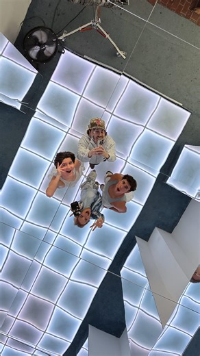 pressley on Instagram: "go watch the music video to see the full thing 💋💋💋"