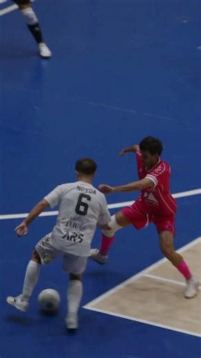 ¿Y tú? ¿Podrías parar a Novoa? @oparrulofs #Futsal #Skills #Futbol #Regate #Galicia