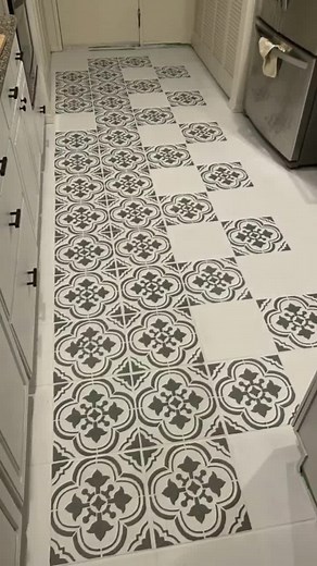 Kitchen tile floor makeover with paint & tile stencil! #PepsiApplePieChallenge #Tilestencil #wallstencil #paintingtile #interior #kitchendiy #diytile