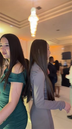 Zavrti svoj krug uspomena! ✨ Bilo da je u pitanju venčanje iz snova ili ludi rođendan, tu smo da zabeležimo svaki vaš pokret iz najboljeg ugla. 📸 🎁 SPECIJALNA PONUDA: Prve tri rezervacije dobijaju 50% POPUSTA! Rezerviši svoj termin na vreme i budi zvezda večeri. 🌟 📩 Pišite nam u DM #fyp #foryou #romskibal #bujanovac #trend