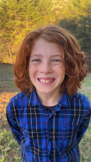 DANCIN’ through this hamburger joke! 🕺 #dancing #hamburger #jokes #dadjokes #kidjokes #familyfun #spreadjoy | The Stevens Circus