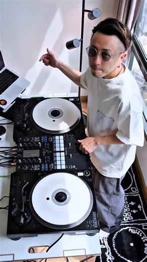 DJ IKU🇯🇵✈️🌏 on Instagram: "Hey DJs! Don’t forget this super classic📝 Music Sounds Better With You / Stardust (1998) -Turntable Remix- #DJIKU"