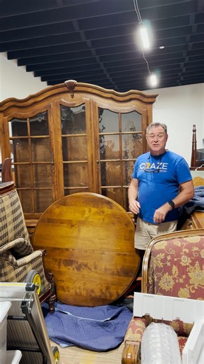 We just brought in an incredible Ethan Allen Country French Collection — all from one household, all in beautiful condition! This is a rare opportunity to shop a full matching collection in one place. Included in the collection: China Cabinet Complete Dining Set 2 Console Tables (different sizes) Pair of Side Tables Coffee Table Curio Cabinet Nesting Tables Massive 150" Wide Cabinet Whether you’re a collector, decorator, or just love timeless Ethan Allen craftsmanship, this is the chance to grab