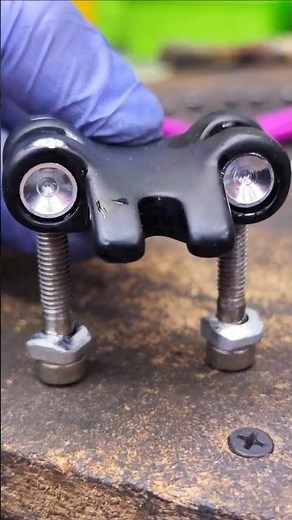 How to assemble the bicycle seatpost clamp