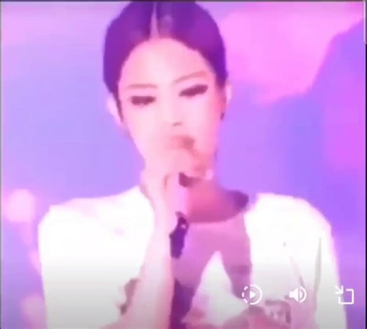 Jennie forgetting lyricsThe fact that she and the other members are even laughing about this?!? That's not funny at all, it's honestly embarrassing and sad for a supposed singer. Beyonce  is the queen of the music industry for a reason, she's a perfectionist. Beyoncé would never laugh if she repeatedly forgot the lyrics of her own songs, she would honestly be mad at herself. And plus if Beyonce would forget some lyrics, she would find a way to cover it up like a professional and come up with som