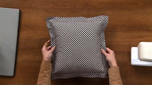 How to Make a Throw Pillow with a Fun Flange