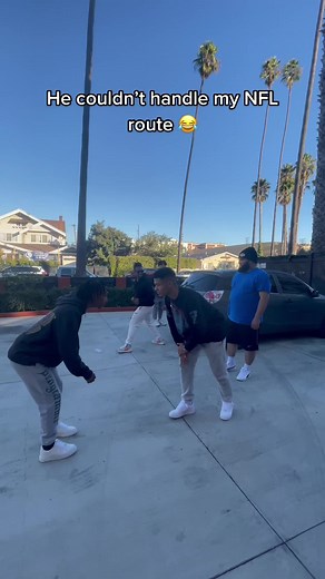 Elite Route Walking Football 1v1 Challenge