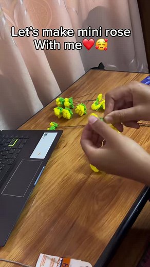 Crochet mini rose@Niru Crochet #nirucrochet #personalitymatters1 #handmade #crochet #handmadewithlove #hardworkpaysoff