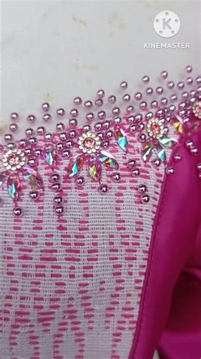 Modern Sequin Designs on Woven Dresses: Beautiful and Luxurious Combinations