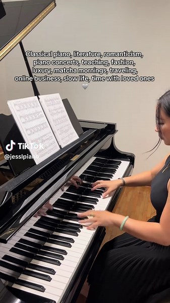 Inspiring Life as a Piano Teacher and Classical Pianist