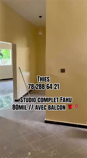 Studio à louer Thies — Fahu 80mil avec balcon