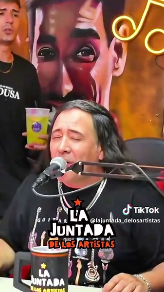 Román Rapeando Palomita: La Cumbia de Jueves