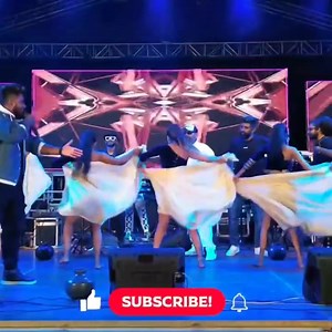 822K views · 6.5K reactions | ස්ටේජ් එකේ අපේ සදුවට වෙච්ච අකරතැබ්බිය ආතල් දෙනව කියල මෙහෙහෙම ආතල් දෙන්න එපා බන්藍藍 දරාගන්න අමාරුයි | BEJI Live Band - 076 700 800 9 | Facebook