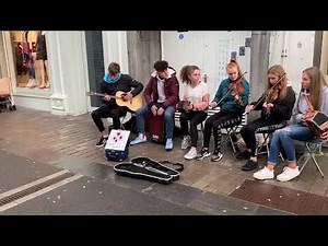 GALWAY, IRELAND | Live Irish Folk Music In The Streets | POPULAR CITY TO VISIT IN IRELAND
